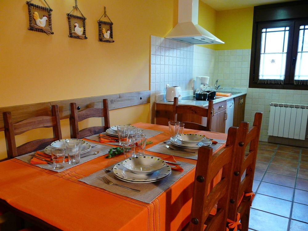 Apartamentos Rurales L'Abiseu Кабоальес-де-Абахо Экстерьер фото