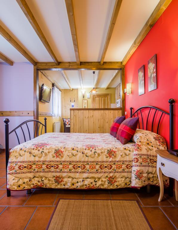 Apartamentos Rurales L'Abiseu Кабоальес-де-Абахо Экстерьер фото