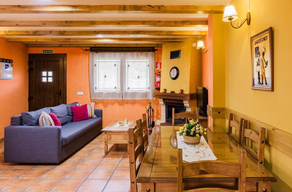Apartamentos Rurales L'Abiseu Кабоальес-де-Абахо Экстерьер фото