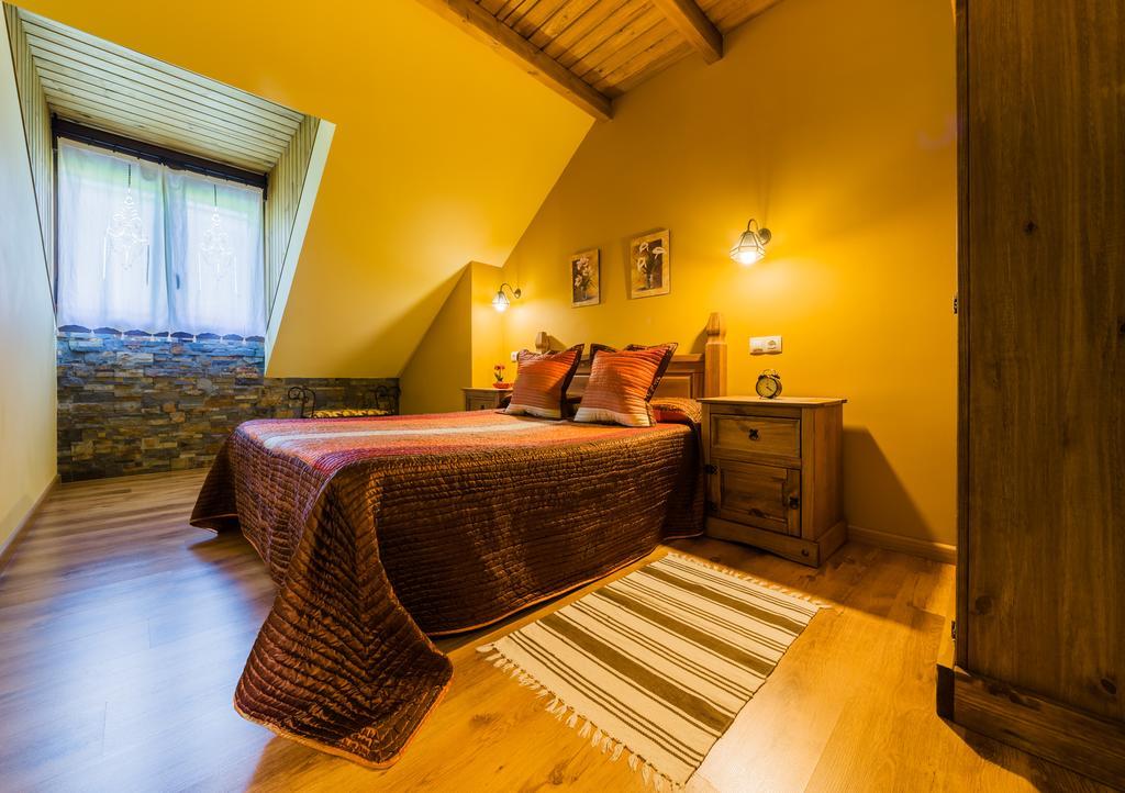 Apartamentos Rurales L'Abiseu Кабоальес-де-Абахо Экстерьер фото