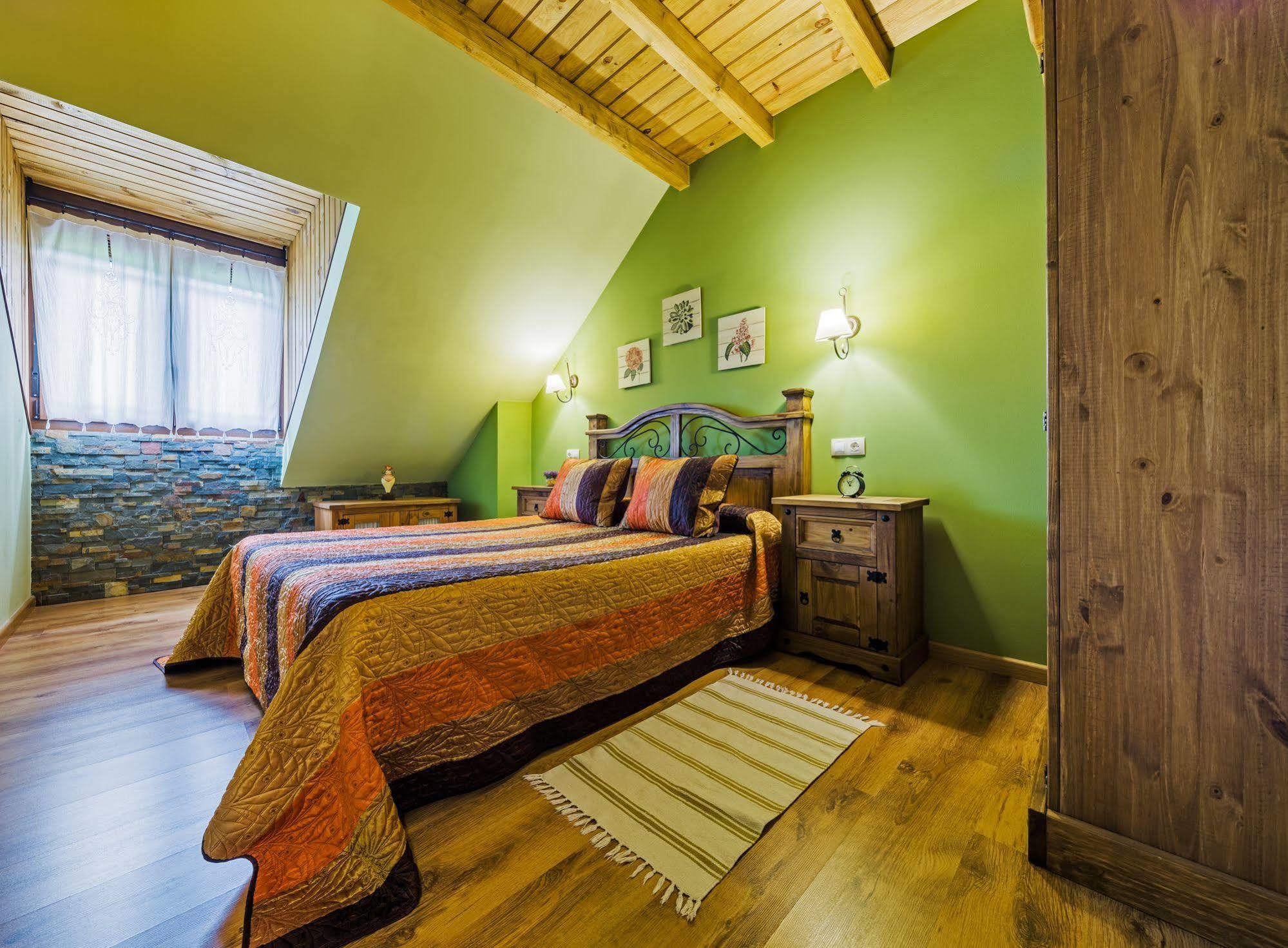 Apartamentos Rurales L'Abiseu Кабоальес-де-Абахо Экстерьер фото